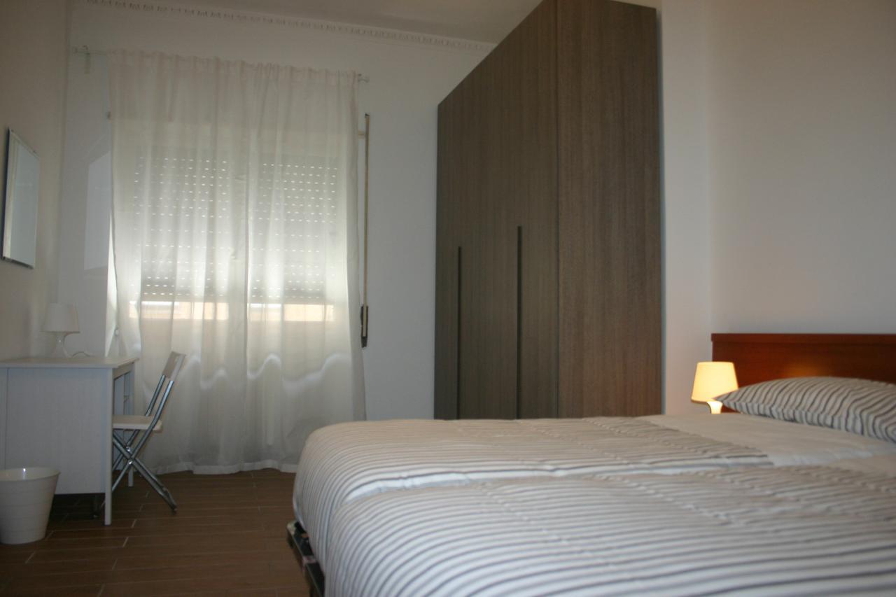 Vittoria Guest House روما الغرفة الصورة
